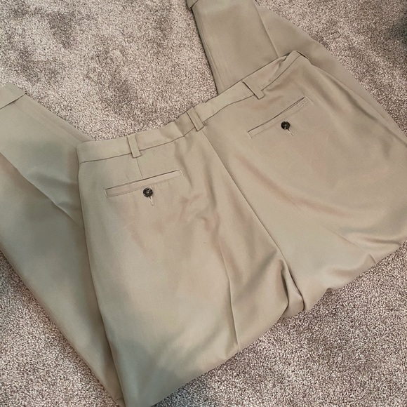 Dress pants - Picture 2 of 3